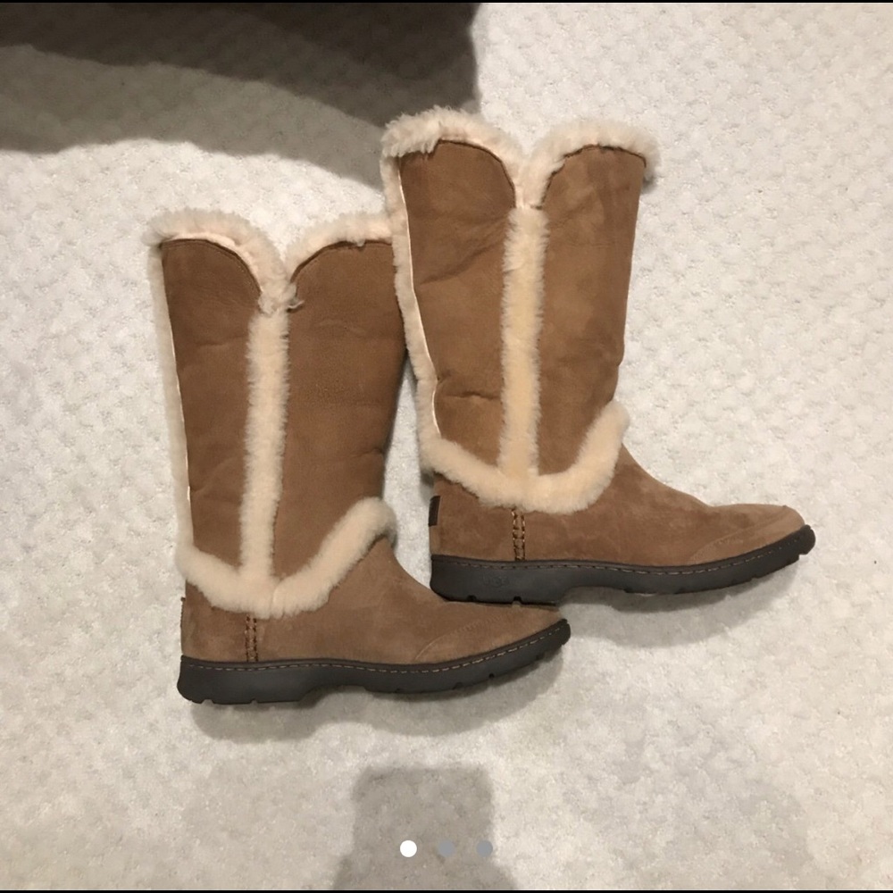 Katia UGG Boots Size 9